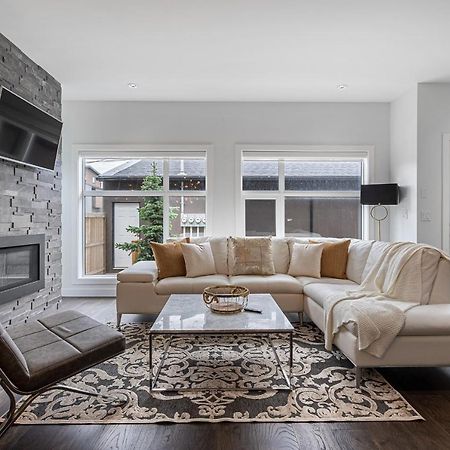 Contemporary Luxury 4 Bedroom House Near Downtown Calgary Ngoại thất bức ảnh