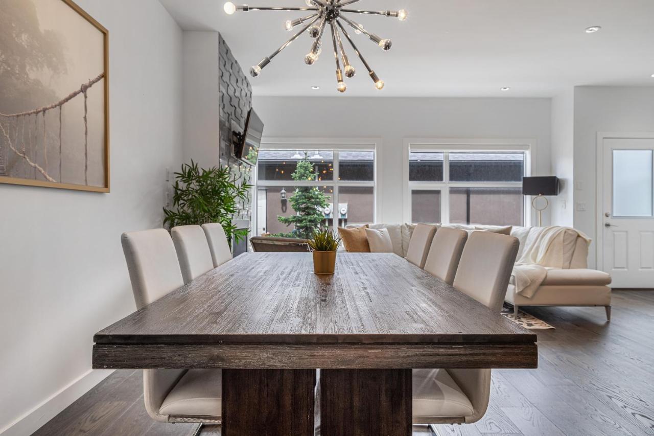 Contemporary Luxury 4 Bedroom House Near Downtown Calgary Ngoại thất bức ảnh
